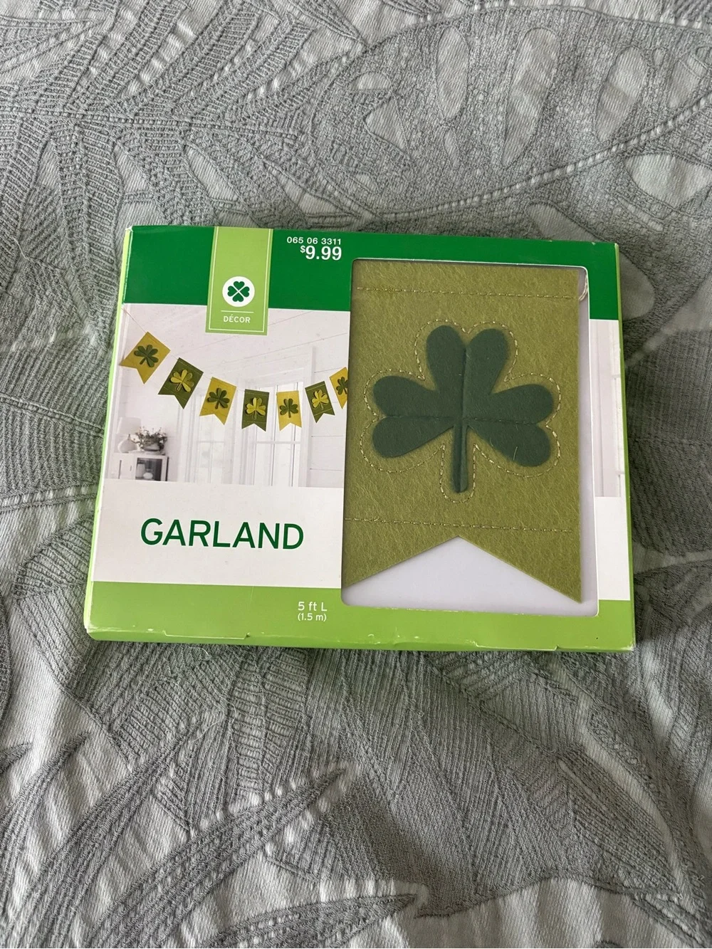 Green Shamrock Garland - Holiday Home ation